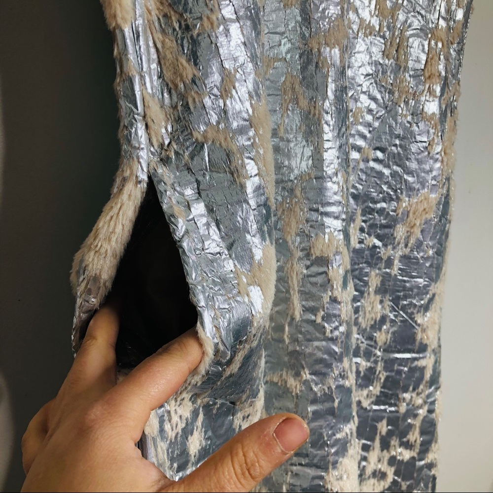 Front Row Shop Cream Metallic Shell Shift Dress - image 3